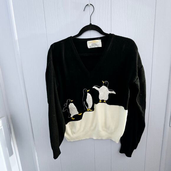 Cyn Les Shirlee Designs Penguin Sweater Fits size Med 70's Vintage Animal Print - Picture 1 of 8